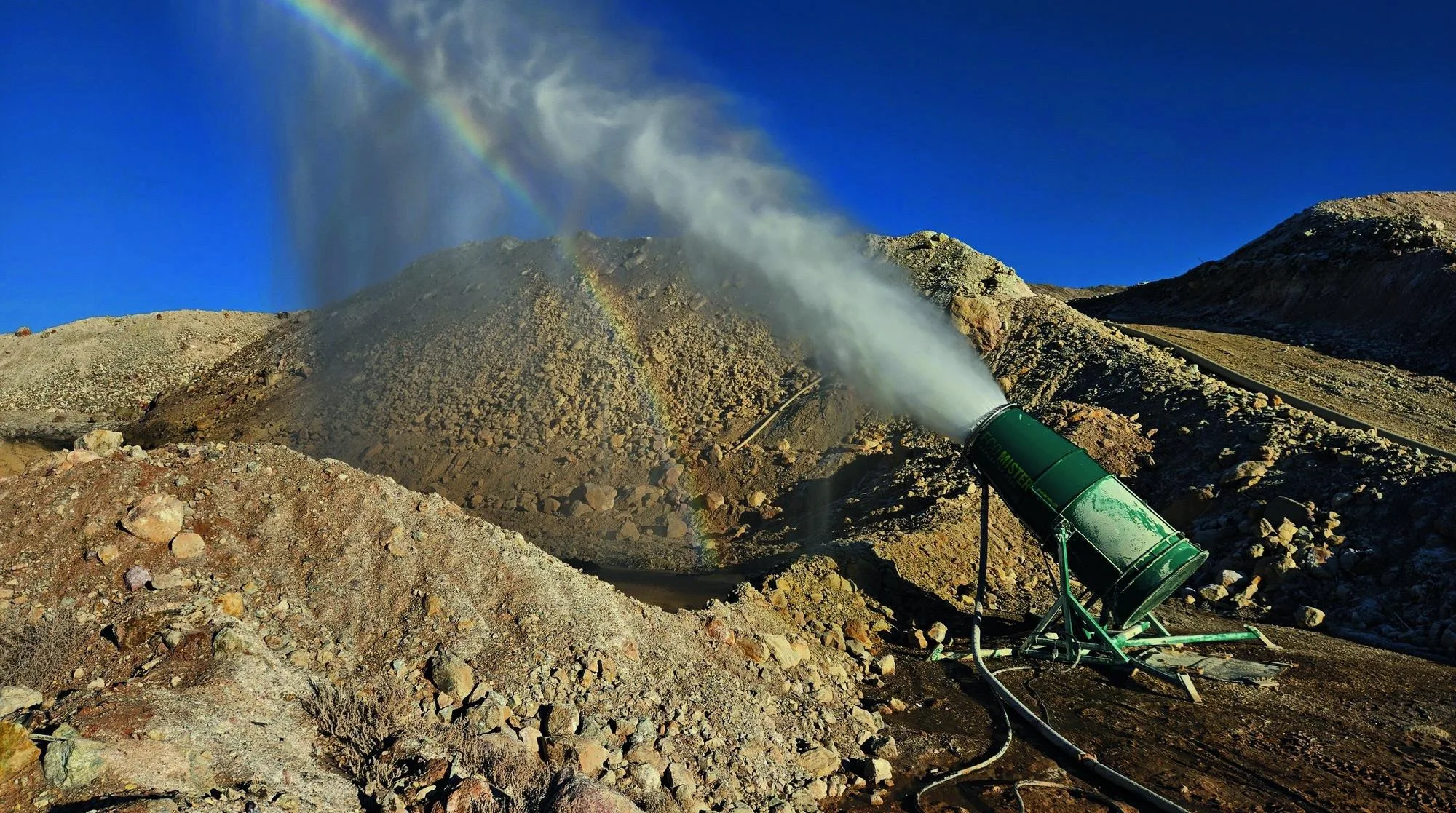 Evaporador atomizando agua